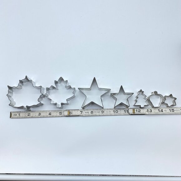 Vtg Mixed Lot Metal Cookie Cutters Maple Leaf Stars Heart Diamond Flower Apple - Picture 8 of 8